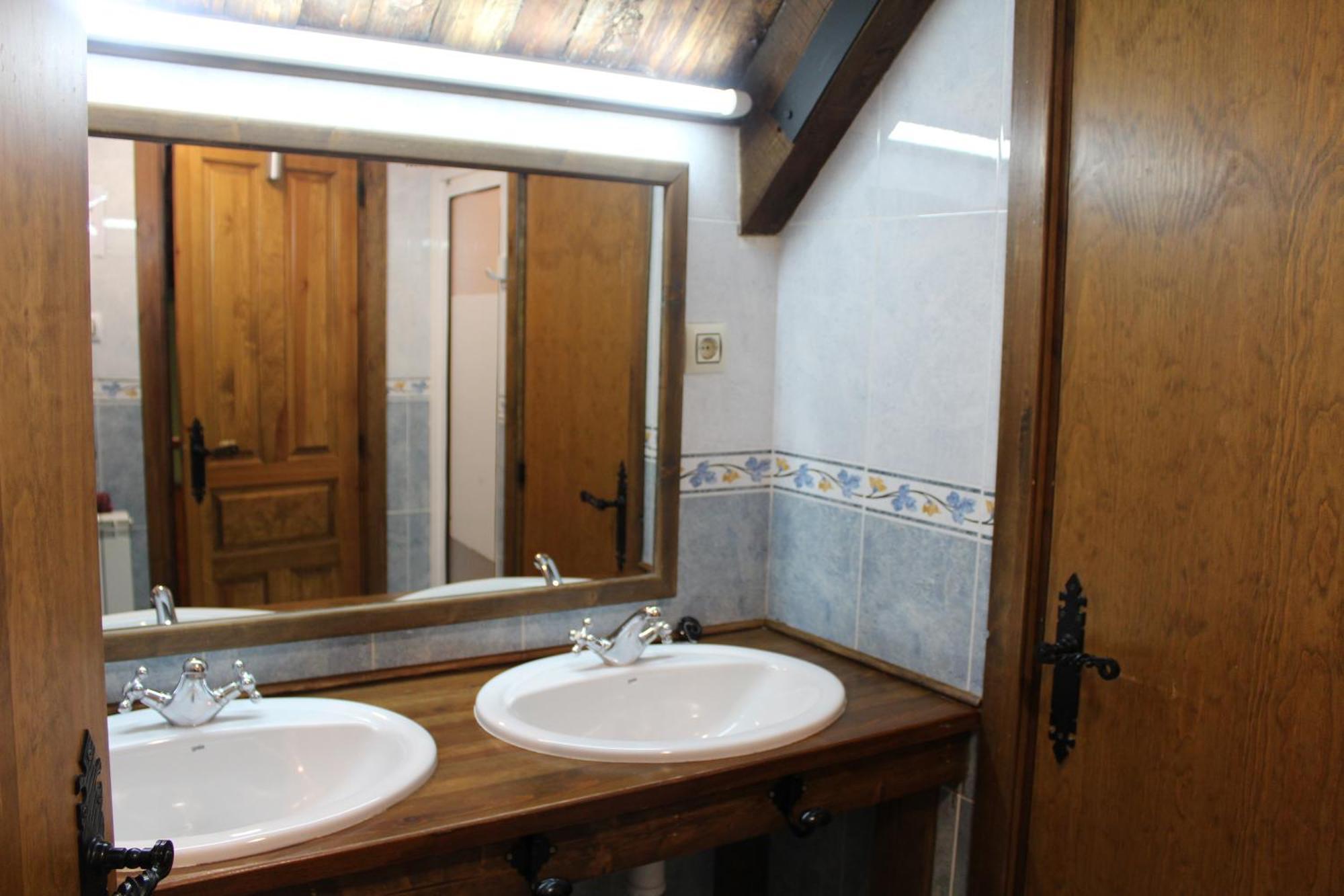 Albergue-Refugio Sargantana Canfranc Rom bilde
