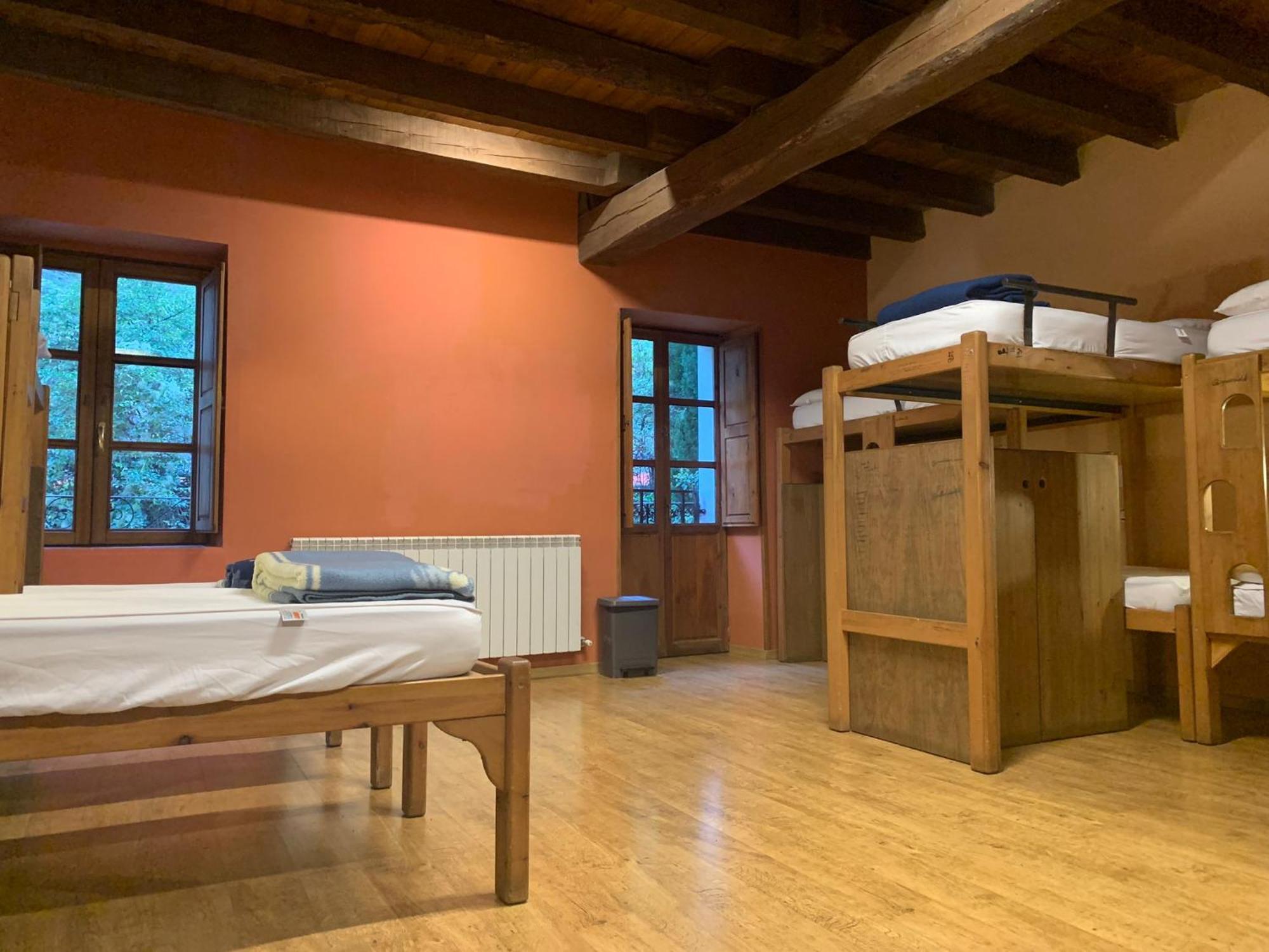Albergue-Refugio Sargantana Canfranc Eksteriør bilde