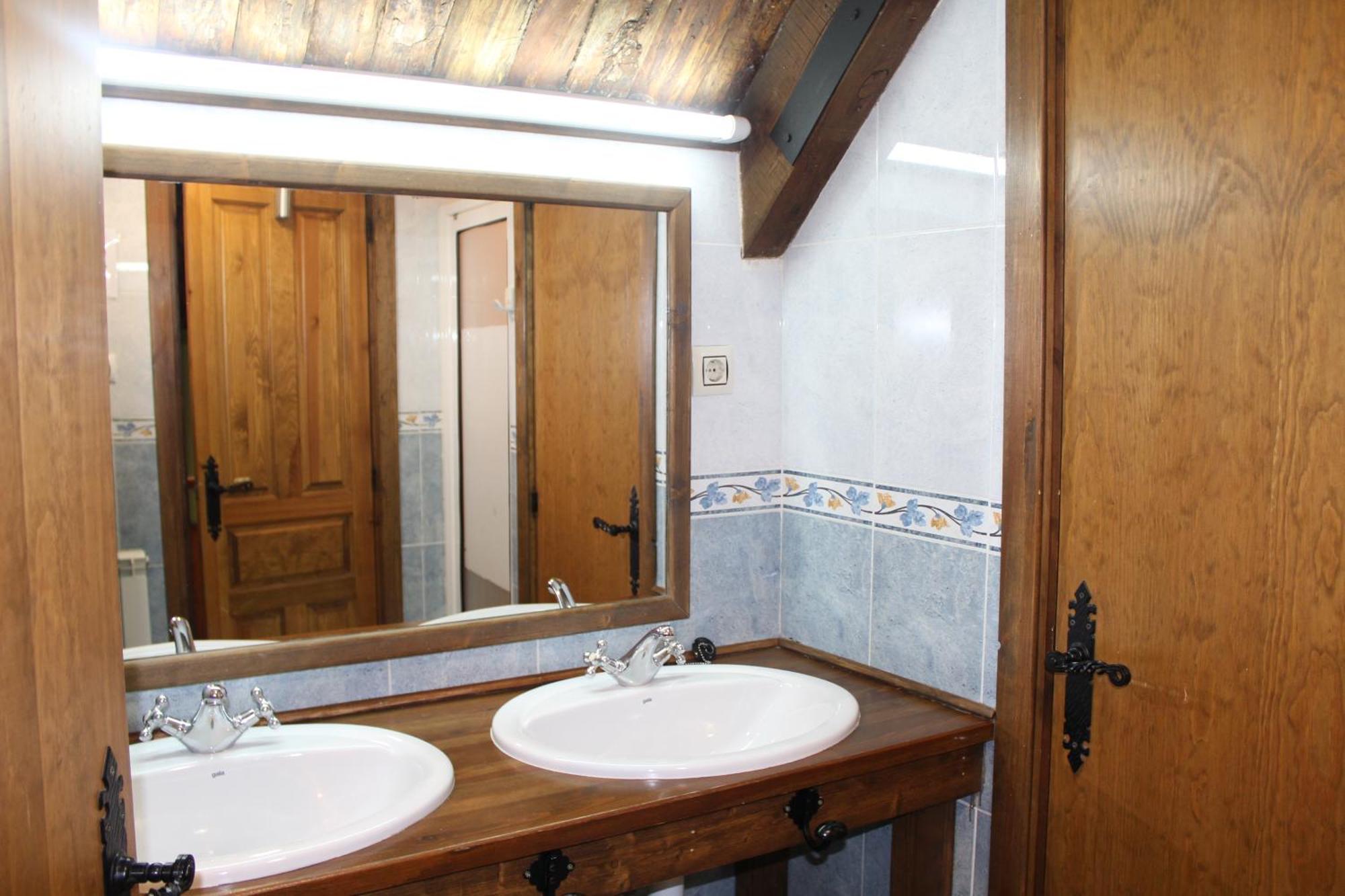 Albergue-Refugio Sargantana Canfranc Rom bilde