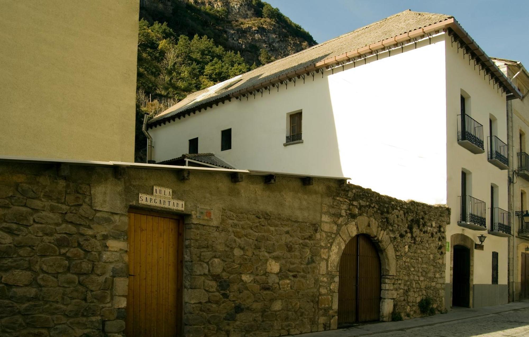 Albergue-Refugio Sargantana Canfranc Eksteriør bilde