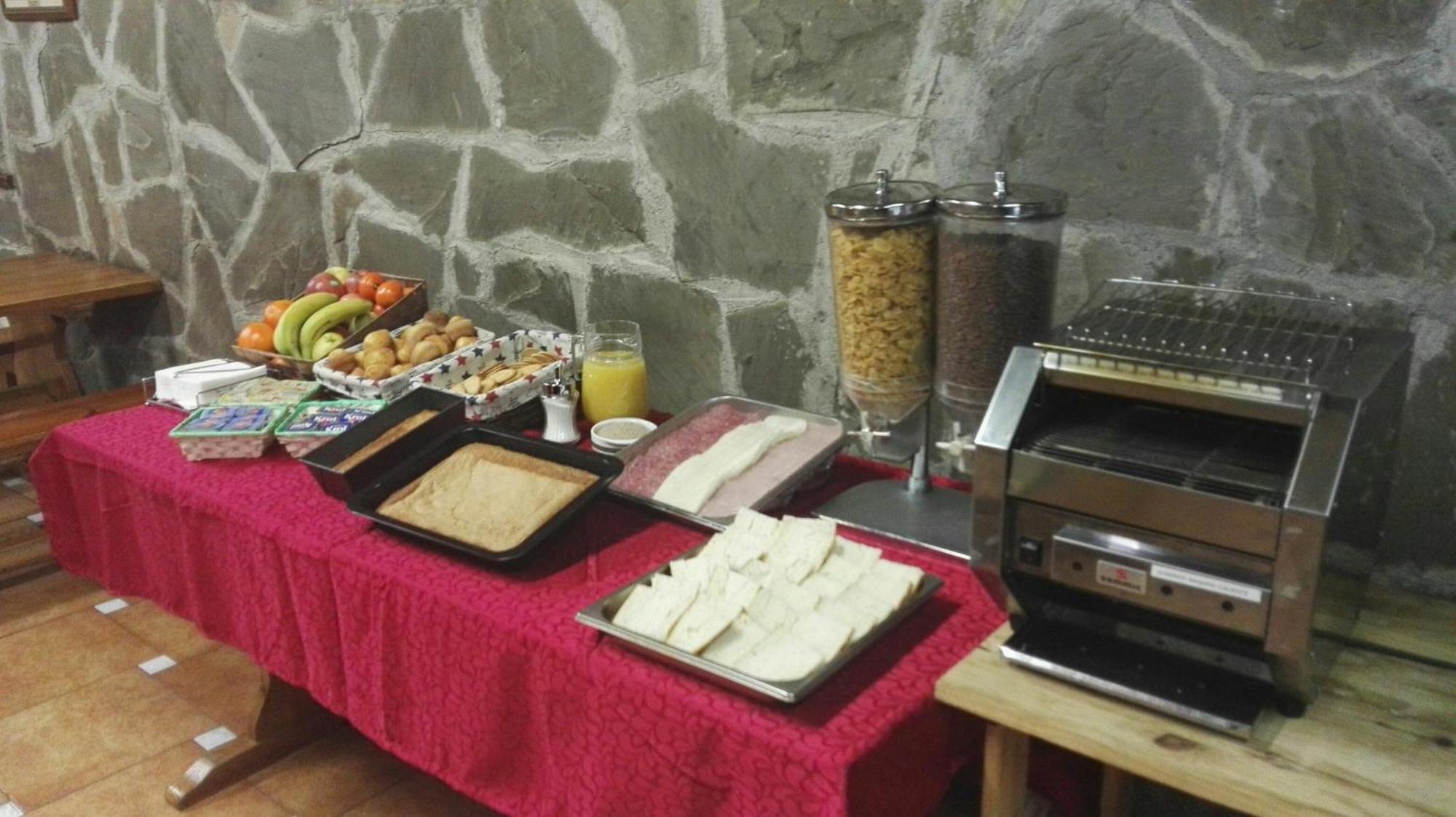 Albergue-Refugio Sargantana Canfranc Eksteriør bilde