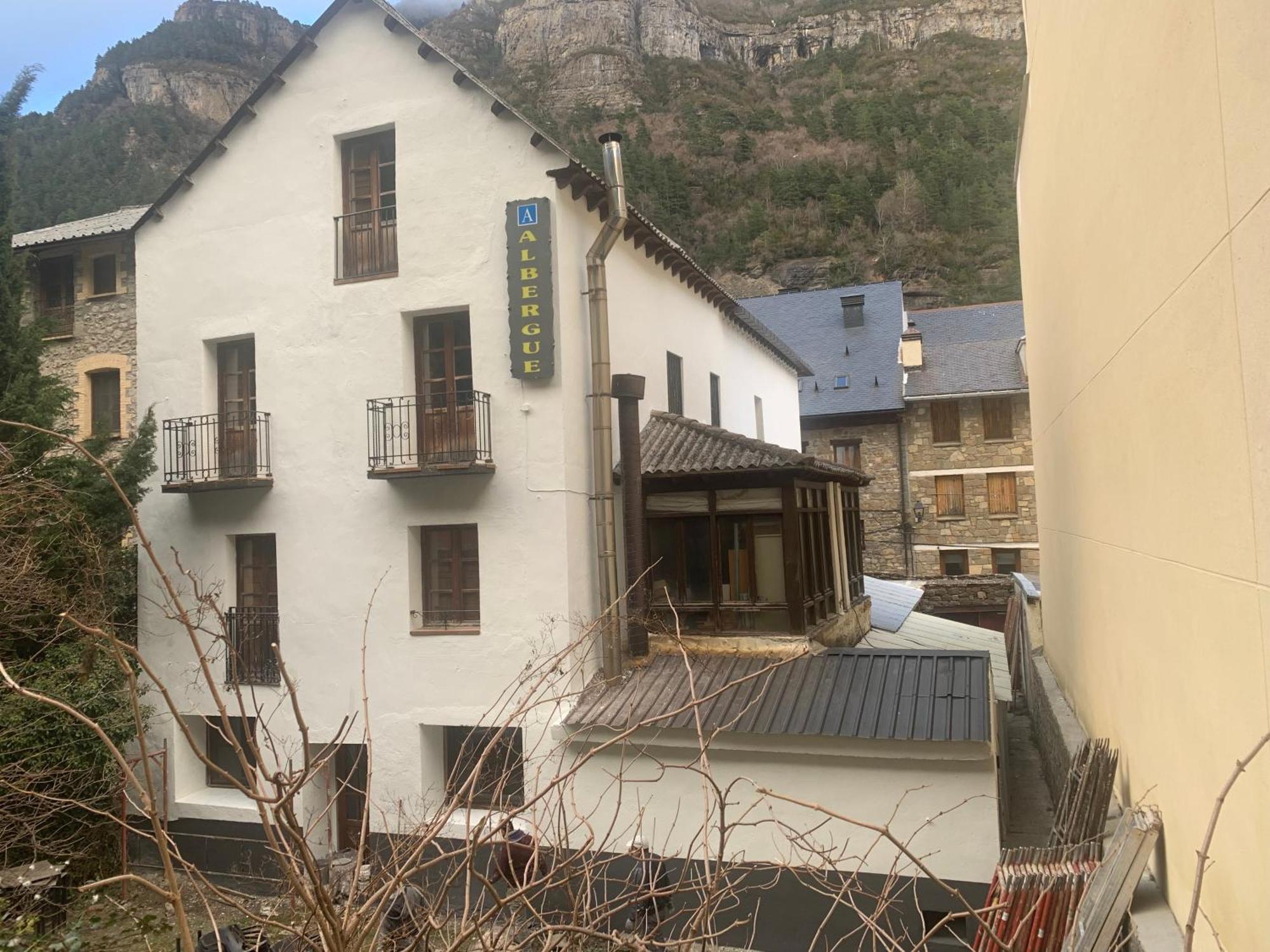 Albergue-Refugio Sargantana Canfranc Eksteriør bilde